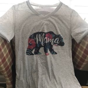 Super Cute Mama Bear 🐻 T-shirt